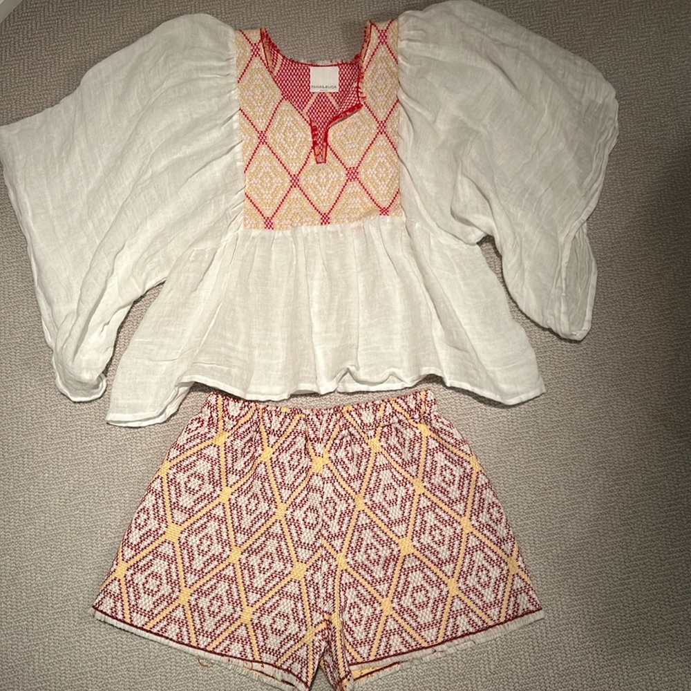 Nina Leuca shorts/top, perfect cond, worn 1x, shorts are medium, top is small